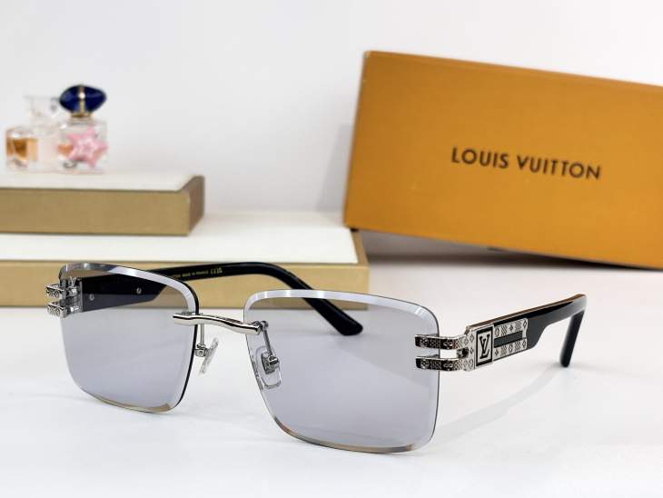 Picture of Louis Vuitton Sunglasses _SKUfw76989732fw